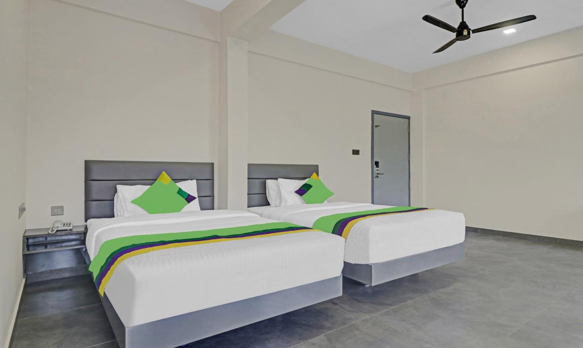 Treebo Grand Vistara Airport Suites Kochi Exterior photo