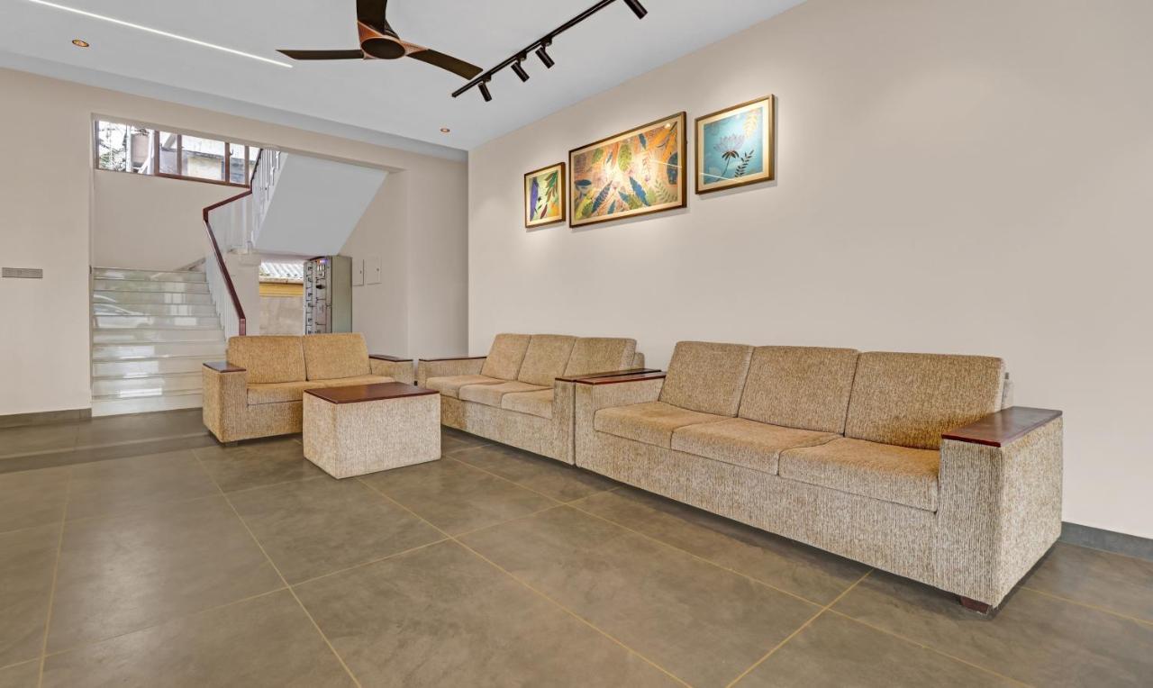 Treebo Grand Vistara Airport Suites Kochi Exterior photo